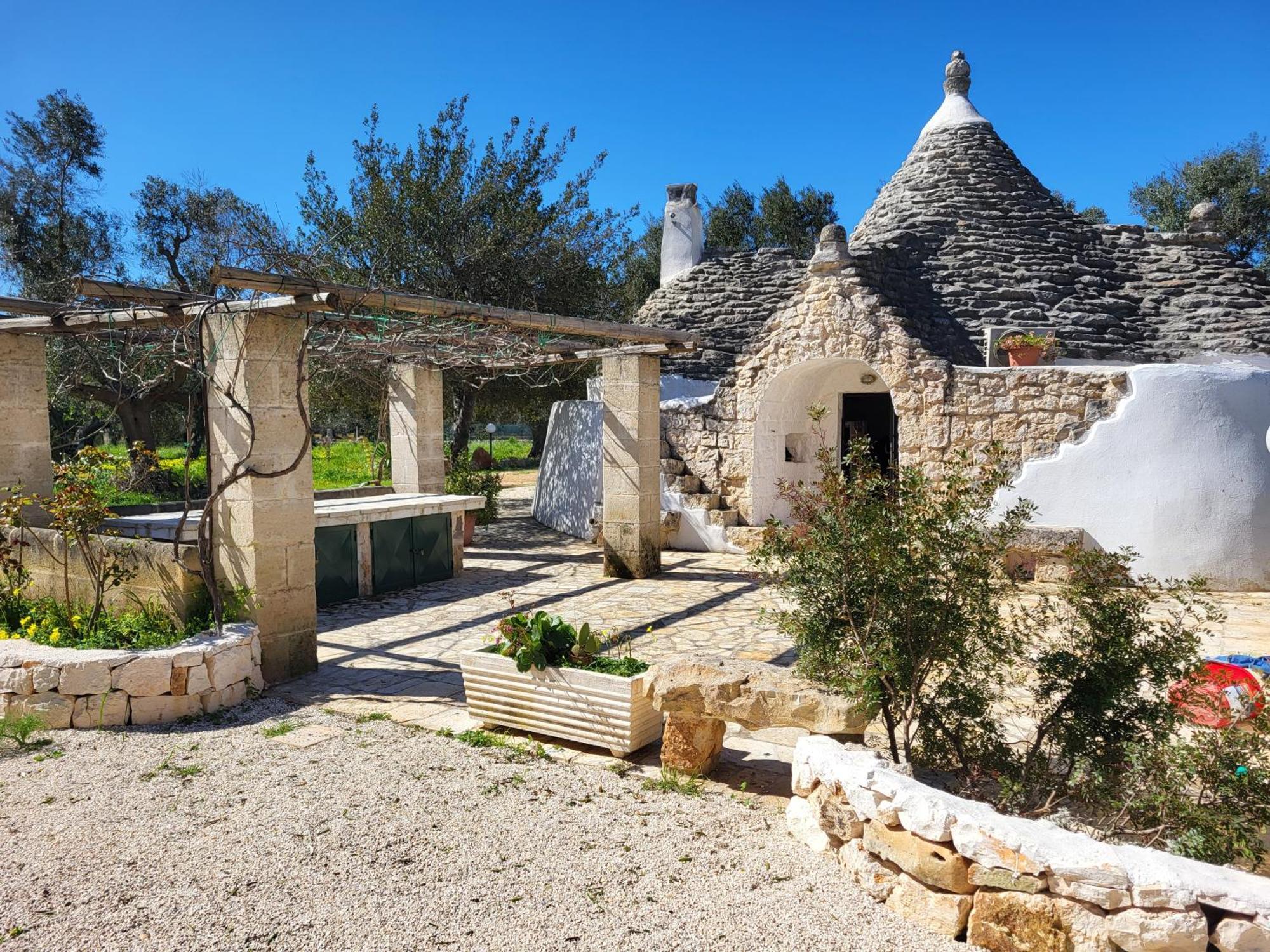 Trullo Incantevole Ostuni Exterior photo